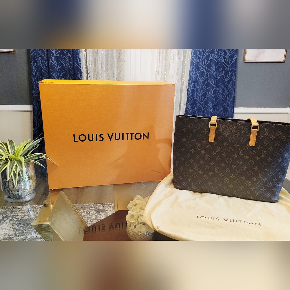 Authentic Louis Vuitton Monogram Canvas Tote, Comes with Box and Dust Bag